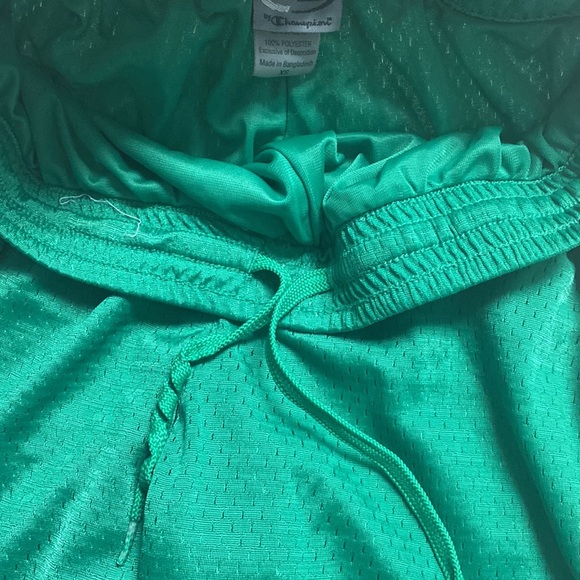 XS green champion shorts - Picture 2 of 2